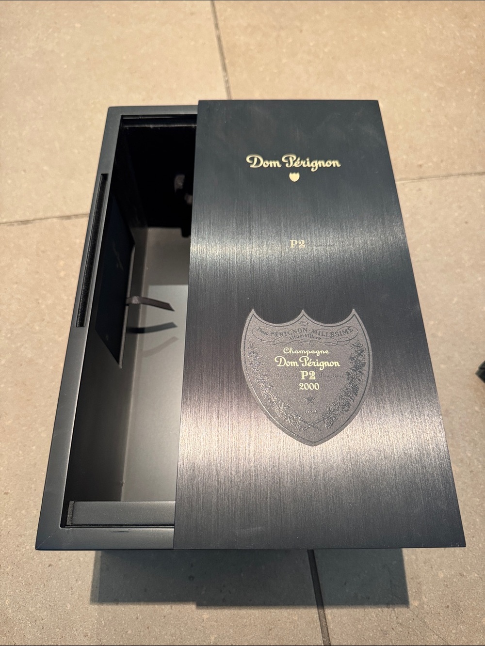 Black Luxury Dom P champagne case